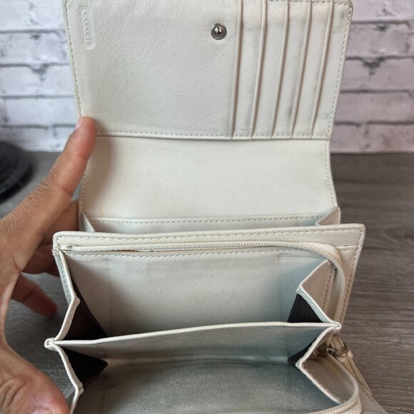 Coach Trifold Soho Leather Wallet - Picture 5 of 7